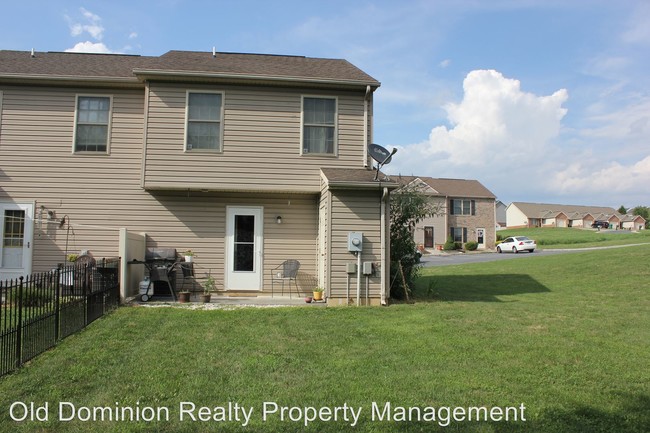 Building Photo - 190 Griffin Ln