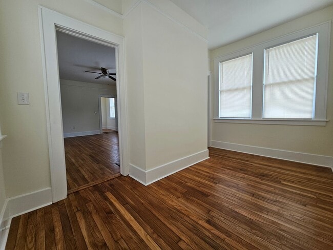 Foto del edificio - 515 E 49th St