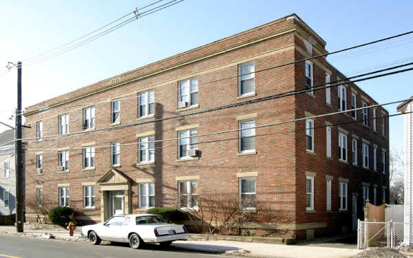 72 Central St, Peabody, MA 01960 - Apartments in Peabody, MA ...