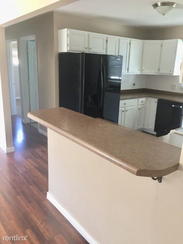 Building Photo - 4 br, 2 bath House - 450 W. 300 S.