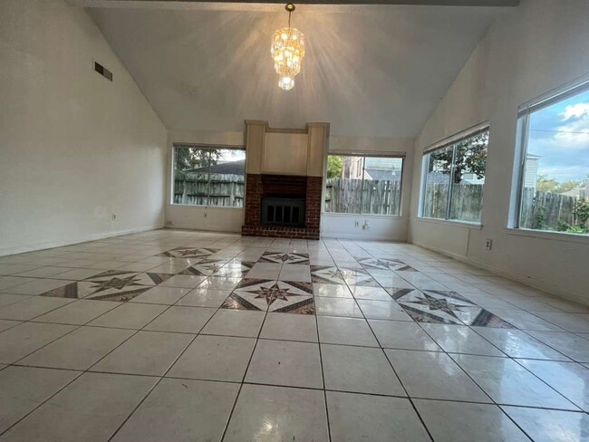 Foto del edificio - 12915 Ashford Knoll Dr