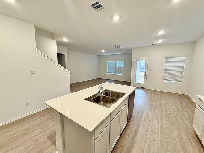 Building Photo - 1724 Four Waters Lp