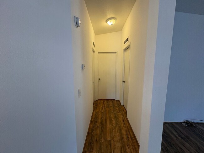 Foto del edificio - CHECK OUT THIS SPACIOUS SINGLE FAMILY HOME IN DESCHUTES RIVER WOODS ON 0.96 ACRES!