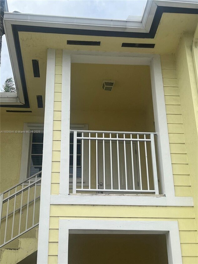 Primary Photo - 2610 NE 3rd Dr