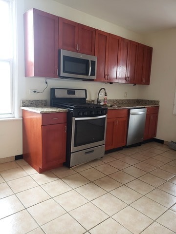 Primary Photo - 1546 W North Ave