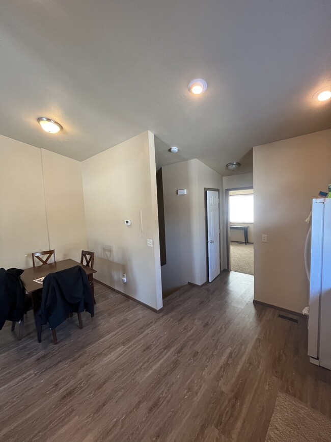 Kitchen/Dining Room - 205 Dakota Trail