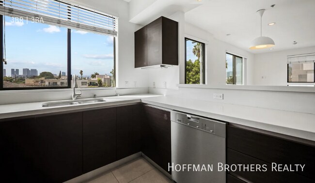 Foto del edificio - 858 S Bedford St