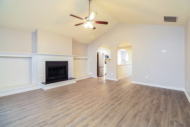 Foto del edificio - 4651 Jackam Ridge Ct
