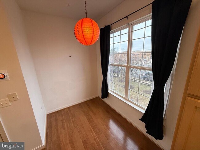 Building Photo - 23004 Fontwell Square