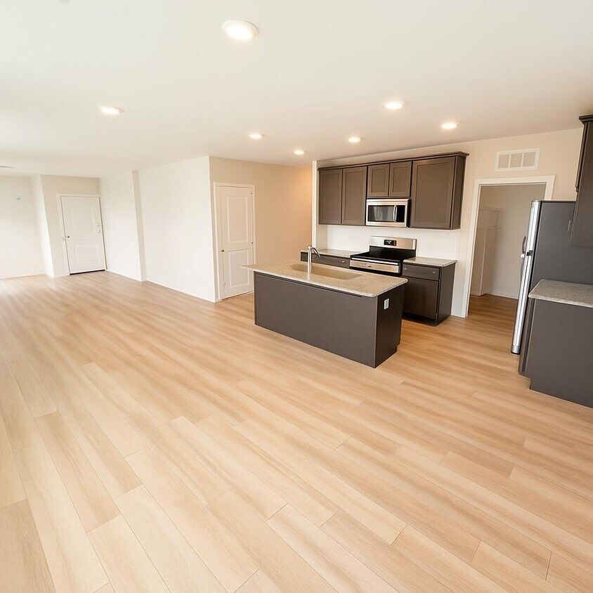 Foto principal - 311 Tower Ridge Cir