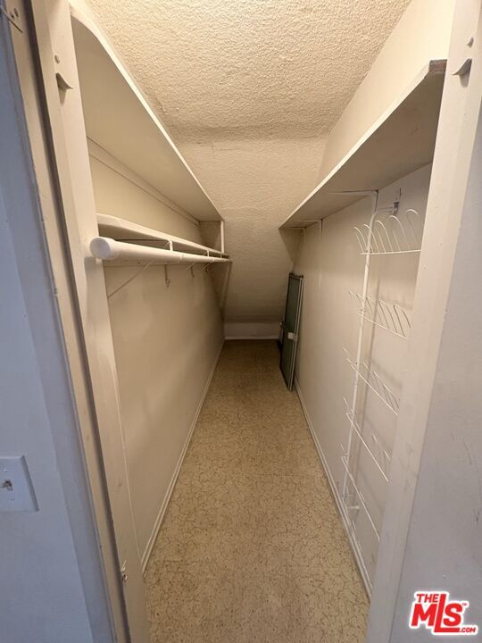 Foto del edificio - 14218 Sylvan St