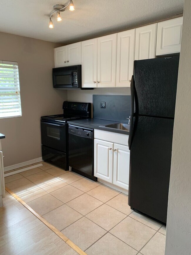 Foto del edificio - Cozy 1 Bed 1 Bath Condo in Delaney Park- Downtown Orlando