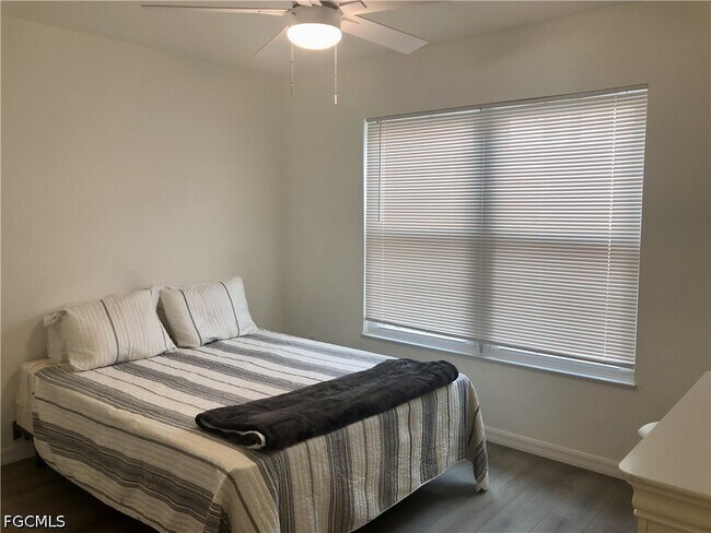 Foto del edificio - 16881 Davis Rd