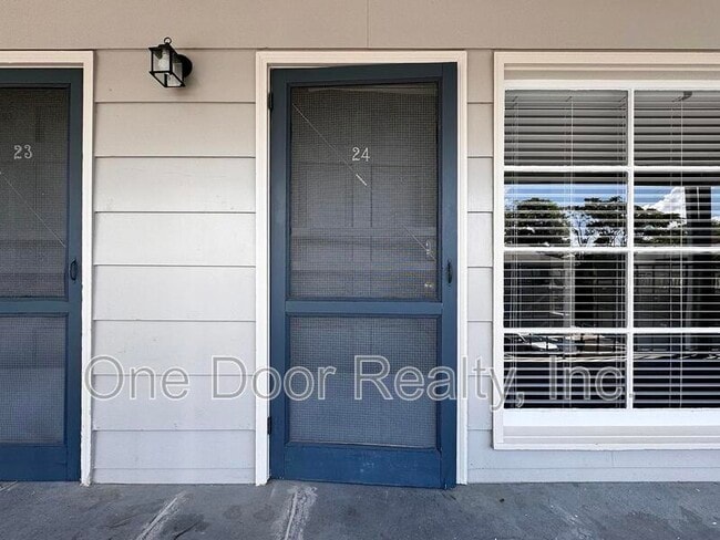 Building Photo - 732 Scotland St