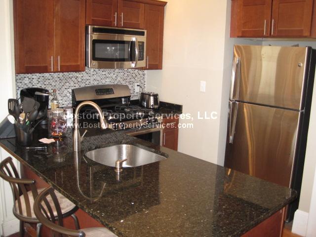 Foto del edificio - 39 Bay State Rd