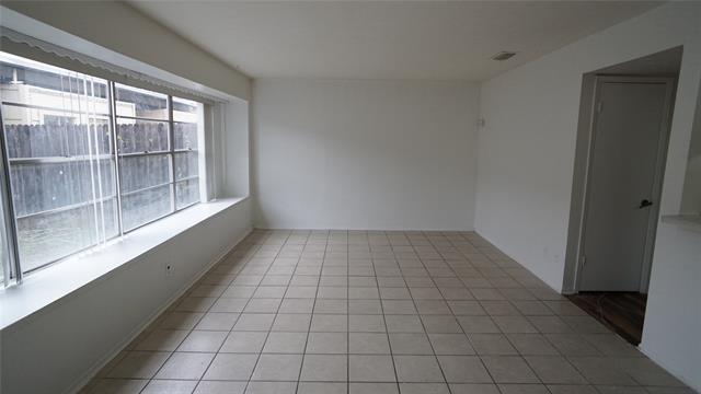 Building Photo - 24 E Mountain Creek Dr