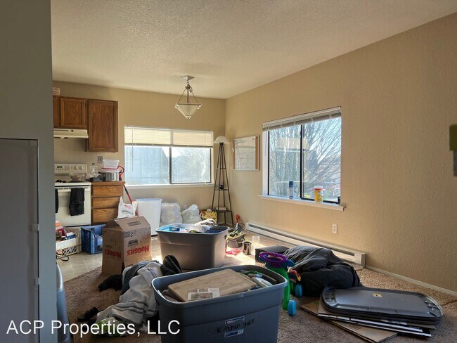 Building Photo - 2 br, 1 bath House - 2208 Broadway St - #B