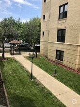 Building Photo - 3641 W Dickens Ave