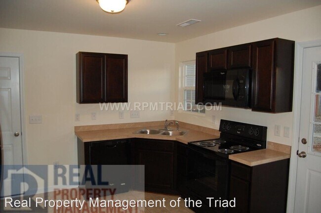 Building Photo - 4 br, 2.5 bath House - 6 Grace Chapel Ct