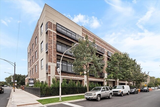 Building Photo - 3951 N Wayne Ave