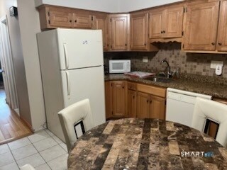 Foto del edificio - 273 Derby Ave