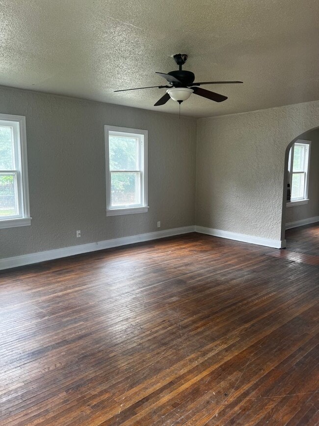 Building Photo - 2901 Tilles Ave