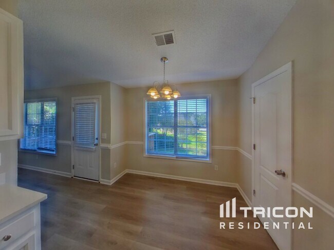 Foto del edificio - 3125 Jonesboro St