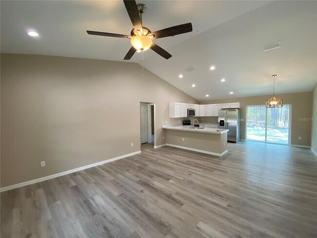 Building Photo - 6288 SW 151 Ln