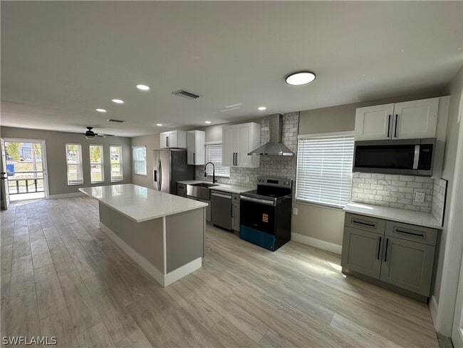 Building Photo - 9161 Seville Rd