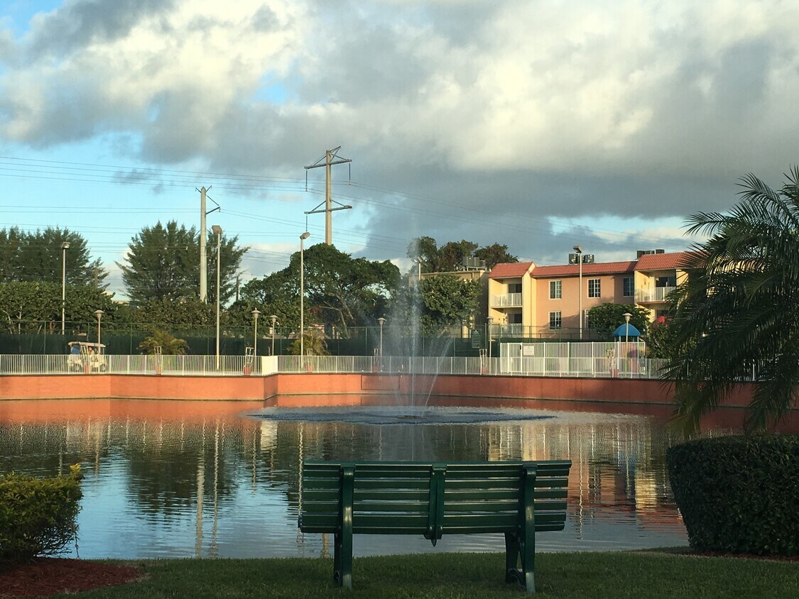 Foto del edificio - 4804 NW 79th Ave