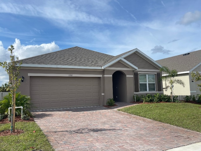 Building Photo - 1352 McFarland Dr