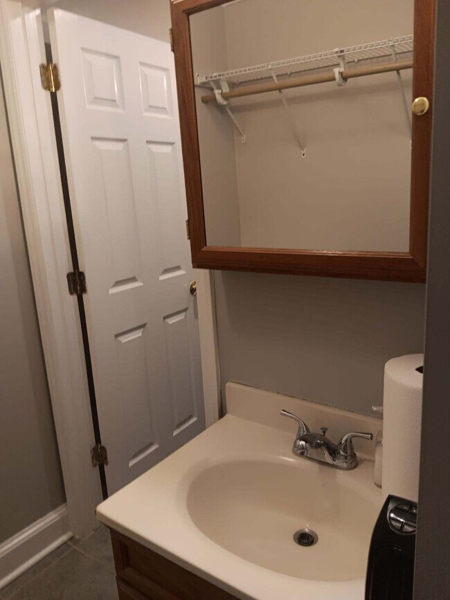 Sink - 375 Talbert Rd