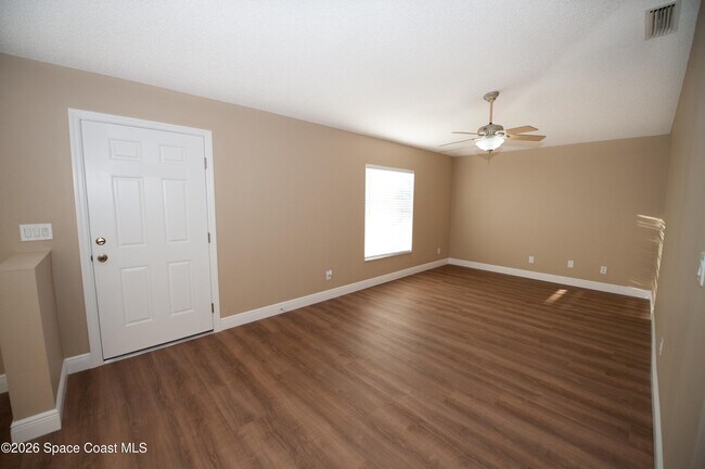 Foto del edificio - 7525 Fringe Pl