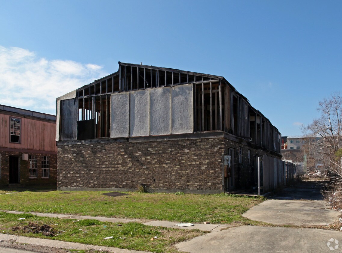 Building Photo - 6846 Tara Ln