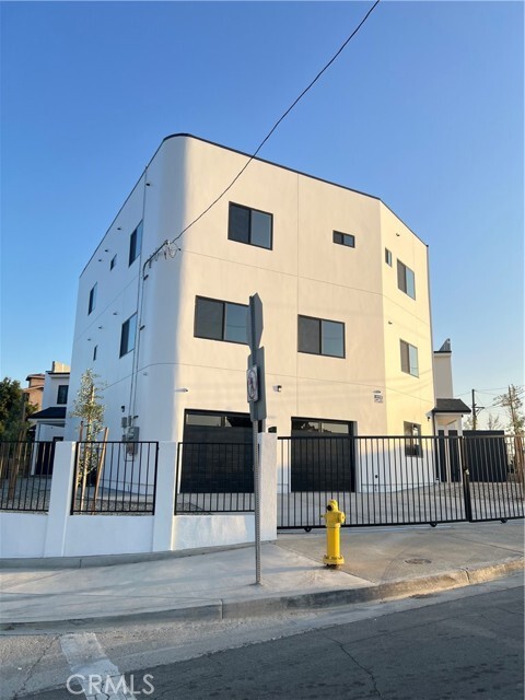 Building Photo - 339 N Eastern Ave