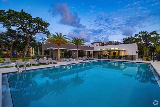 Hotels Near St Thomas University Miami www.apartments.com