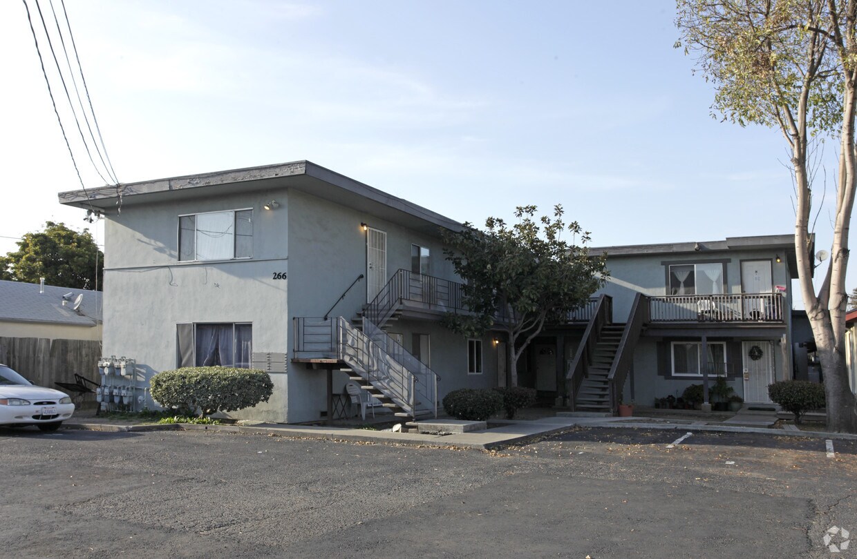 Primary Photo - Smalley Court Apts