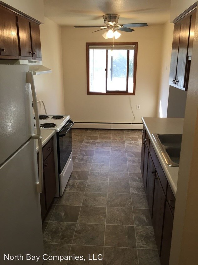 1164411670 Dakotah St NW, Coon Rapids, MN 55433 Room for Rent in