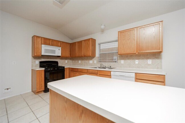 Building Photo - 15019 Sugar Pl Dr