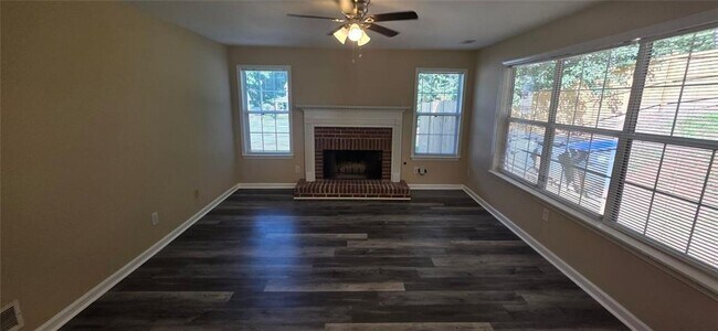 Foto del edificio - 2655 Westbury Ct