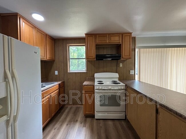 Building Photo - 6153 Spring Hill Dr