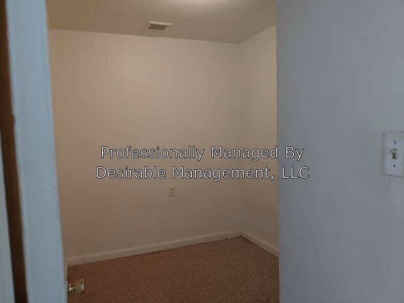 Building Photo - 8 E Virginia Ave