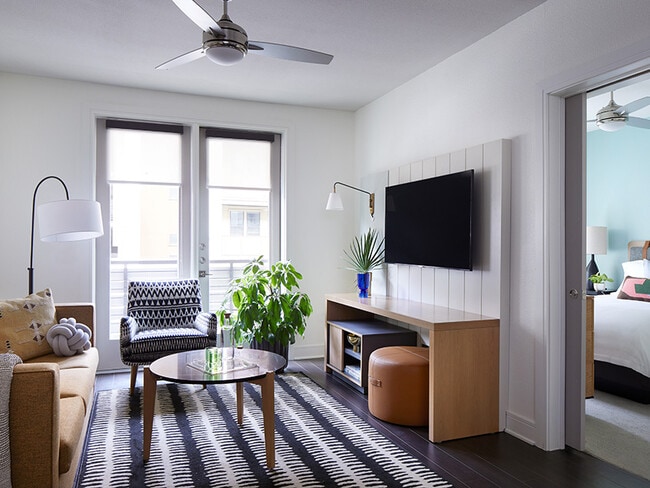 Foto del edificio - 1610 E 6th St