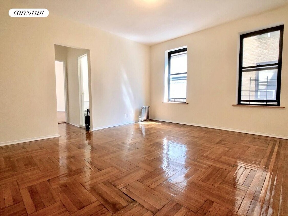 Foto principal - 560 Isham St