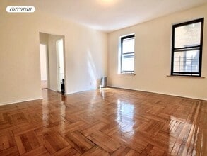 Building Photo - 560 Isham St