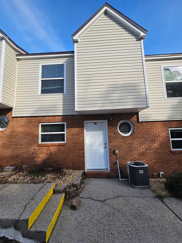 Primary Photo - Charming 2-Bed, 2.5-Bath Townhome in the H...