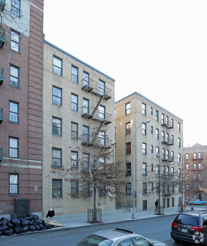 Foto principal - 21 W Mosholu N