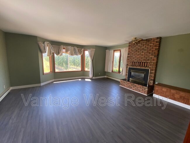 Building Photo - 4221 Spiers Rd