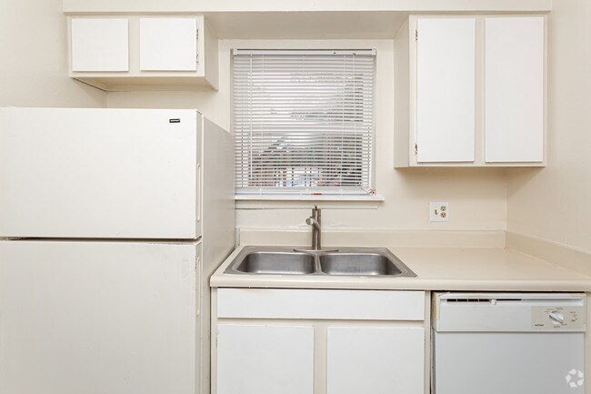 2 habitaciones, 1 baño - 800 pies cuadrados - Cedarwood Apartment - All utilities included!