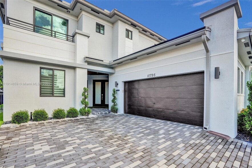 Foto principal - 10795 Oceano Wy